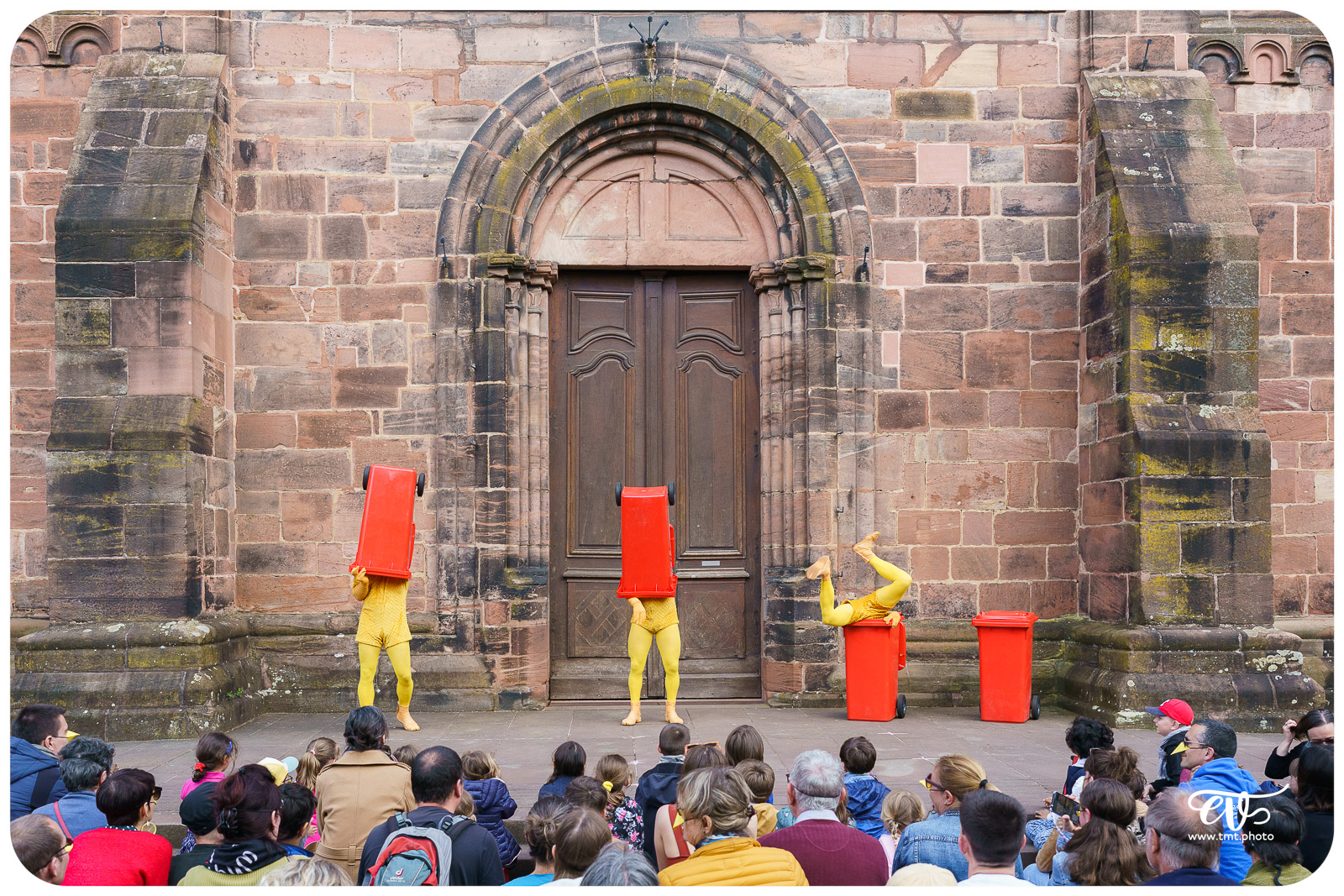 UN POUR TOUS TOUS POUSSIN ! - LES ARTS PITRES